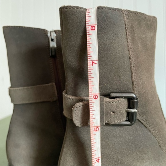 NWT LaCanadienne CAMILLA W'proof Lug Sole Boots in Stone Oiled Suede *Canada* - Picture 6 of 13